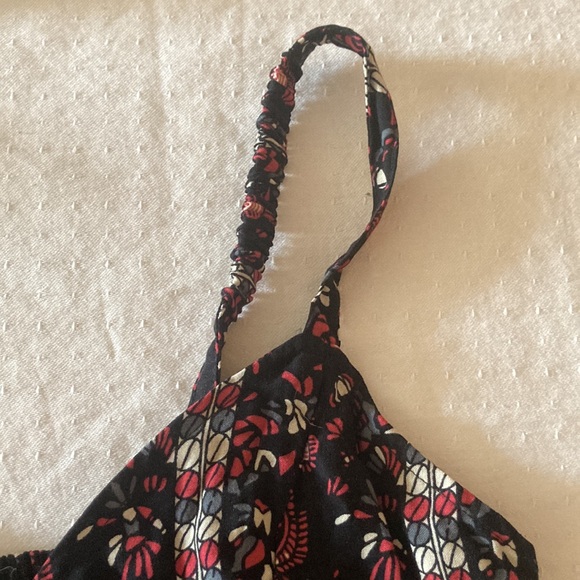 Hollister croptop - Picture 3 of 8